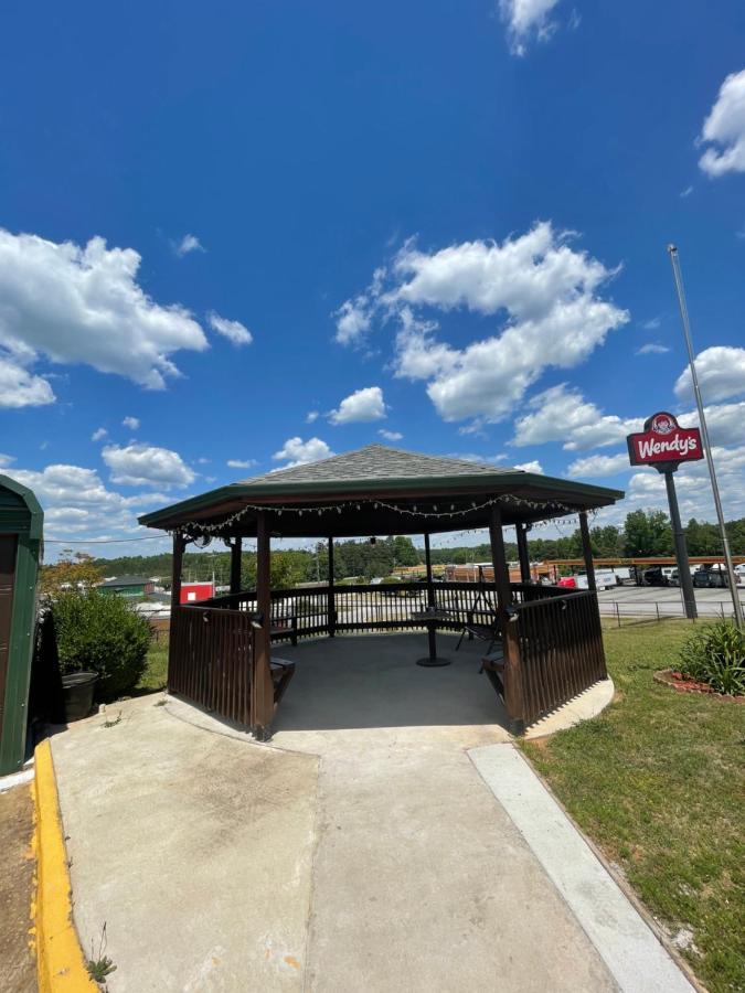 Garden Inn & Suites Hogansville Exterior photo