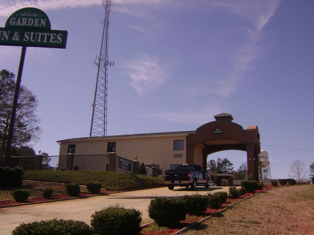 Garden Inn & Suites Hogansville Exterior photo